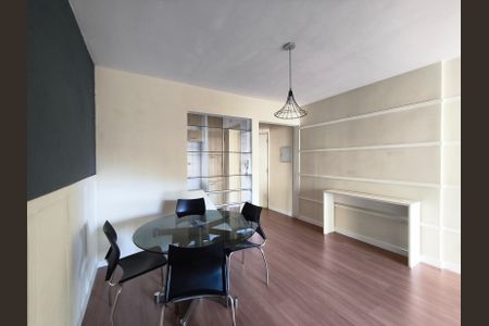 Apartamento para alugar com 67m², 3 quartos e 1 vagaSala