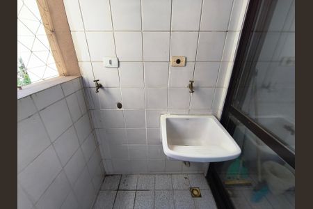 Apartamento para alugar com 67m², 3 quartos e 1 vagaÁrea de Serviço