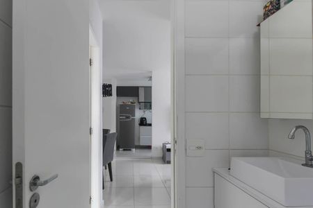 Apartamento à venda com 45m², 2 quartos e 1 vaga Apartamento à venda com 45m², 2 quartos e 1 vagaBanheiro Social