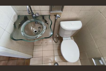 Casa à venda com 250m², 2 quartos e 2 vagas Casa à venda com 250m², 2 quartos e 2 vagasLavabo