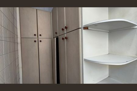 Casa à venda com 250m², 2 quartos e 2 vagas Casa à venda com 250m², 2 quartos e 2 vagasÁrea de Serviço
