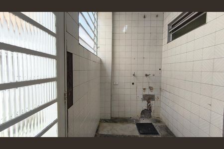 Casa à venda com 250m², 2 quartos e 2 vagas Casa à venda com 250m², 2 quartos e 2 vagasÁrea de Serviço
