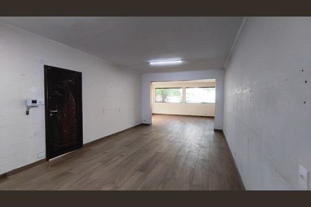 Casa à venda com 250m², 2 quartos e 2 vagas Casa à venda com 250m², 2 quartos e 2 vagasSala
