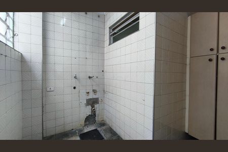 Casa à venda com 250m², 2 quartos e 2 vagas Casa à venda com 250m², 2 quartos e 2 vagasÁrea de Serviço