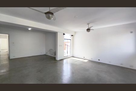 Casa à venda com 250m², 2 quartos e 2 vagas Casa à venda com 250m², 2 quartos e 2 vagasQuarto 2