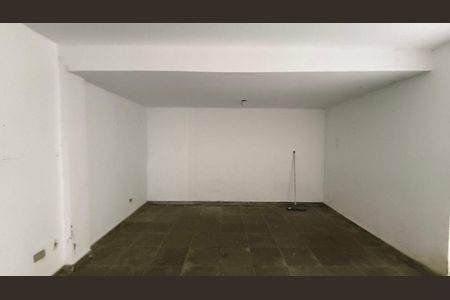 Casa à venda com 250m², 2 quartos e 2 vagas Casa à venda com 250m², 2 quartos e 2 vagasGaragem