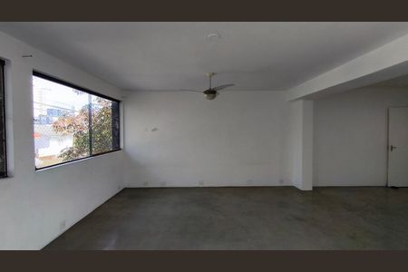 Casa à venda com 250m², 2 quartos e 2 vagas Casa à venda com 250m², 2 quartos e 2 vagasQuarto 2