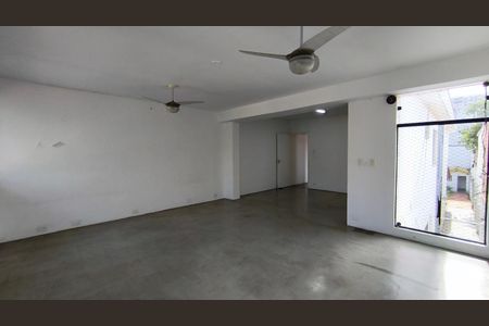 Casa à venda com 250m², 2 quartos e 2 vagas Casa à venda com 250m², 2 quartos e 2 vagasQuarto 2