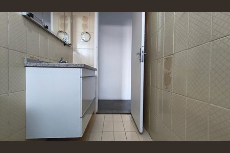 Casa à venda com 250m², 2 quartos e 2 vagas Casa à venda com 250m², 2 quartos e 2 vagasBanheiro social