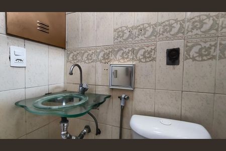 Casa à venda com 250m², 2 quartos e 2 vagas Casa à venda com 250m², 2 quartos e 2 vagasLavabo