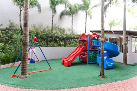 Apartamento para alugar com 122m², 3 quartos e 2 vagasÁrea comum - Playground