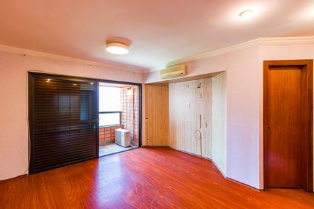 Apartamento para alugar com 380m², 4 quartos e 4 vagasSuíte