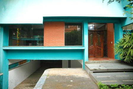 Casa para alugar com 250m², 3 quartos e 4 vagasFachada