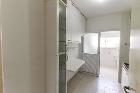Apartamento à venda com 85m², 3 quartos e 2 vagasCozinha 
