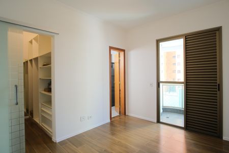 Apartamento para alugar com 156m², 4 quartos e 3 vagasSuíte
