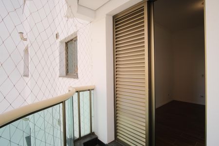 Apartamento para alugar com 156m², 4 quartos e 3 vagasVaranda da Suíte