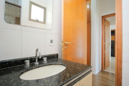 Apartamento para alugar com 156m², 4 quartos e 3 vagasBanheiro Social