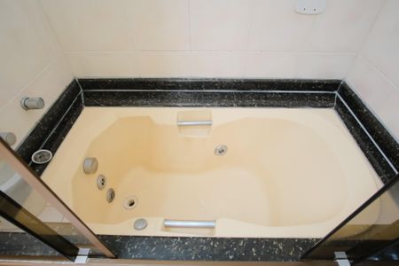 Apartamento para alugar com 156m², 4 quartos e 3 vagasBanheiro Social