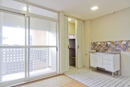 Cozinha de apartamento à venda com 2 quartos, 60m² em Jardim das Laranjeiras, São Paulo