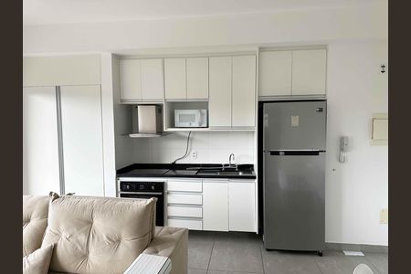Apartamento à venda com 60m², 1 quarto e 2 vagas Apartamento à venda com 60m², 1 quarto e 2 vagasCozinha americana