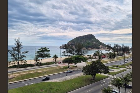 Apartamento para alugar com 350m², 3 quartos e 2 vagasVista