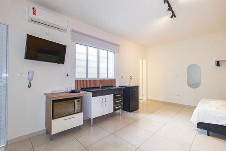 Cozinha de kitnet/studio para alugar com 1 quarto, 25m² em Vila Regente Feijó, São Paulo