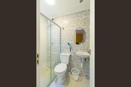 Banheiro de kitnet/studio para alugar com 1 quarto, 25m² em Vila Regente Feijó, São Paulo