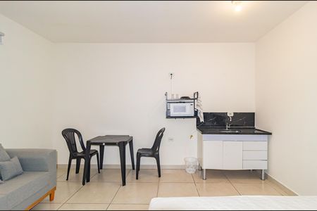 Cozinha de kitnet/studio para alugar com 1 quarto, 25m² em Vila Regente Feijó, São Paulo