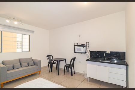 Cozinha de kitnet/studio para alugar com 1 quarto, 25m² em Vila Regente Feijó, São Paulo