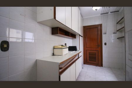 Apartamento para alugar com 121m², 4 quartos e 2 vagas Apartamento para alugar com 121m², 4 quartos e 2 vagasÁrea de Serviço