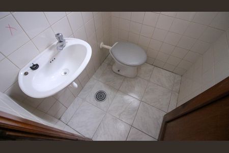 Apartamento para alugar com 121m², 4 quartos e 2 vagas Apartamento para alugar com 121m², 4 quartos e 2 vagasBanheiro 2