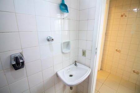 Apartamento para alugar com 80m², 3 quartos e 1 vaga Apartamento para alugar com 80m², 3 quartos e 1 vagaBanheiro de Serviço