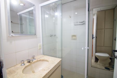 Apartamento para alugar com 80m², 3 quartos e 1 vaga Apartamento para alugar com 80m², 3 quartos e 1 vagaBanheiro social