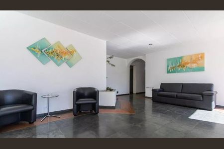 Apartamento para alugar com 80m², 3 quartos e 1 vaga Apartamento para alugar com 80m², 3 quartos e 1 vagaHall Social