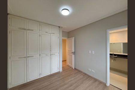 Apartamento à venda com 180m², 3 quartos e 3 vagasSuíte 2