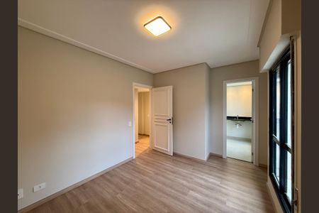 Apartamento à venda com 180m², 3 quartos e 3 vagasSuíte 1