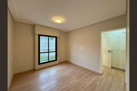 Apartamento à venda com 180m², 3 quartos e 3 vagasSuíte 3