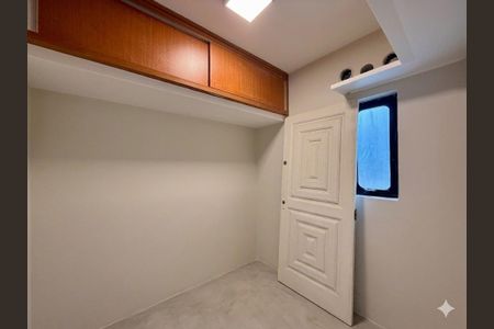 Apartamento à venda com 180m², 3 quartos e 3 vagasQuarto de Serviço