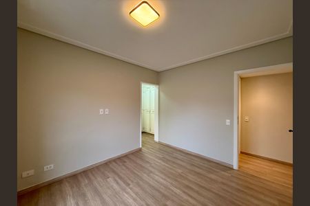 Apartamento à venda com 180m², 3 quartos e 3 vagasSuíte 3