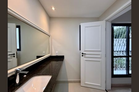 Apartamento à venda com 180m², 3 quartos e 3 vagasBanheiro Suíte 2