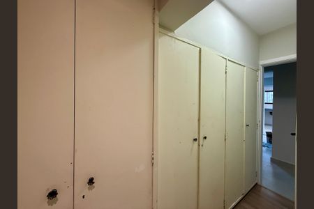 Apartamento à venda com 180m², 3 quartos e 3 vagasRoupeiro 