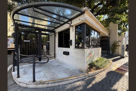 Apartamento para alugar com 76m², 3 quartos e 1 vagaFachada