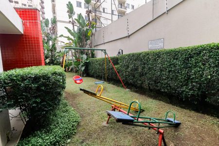 Apartamento à venda com 70m², 1 quarto e 2 vagas Apartamento à venda com 70m², 1 quarto e 2 vagasÁrea comum - Playground