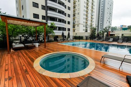 Apartamento à venda com 70m², 1 quarto e 2 vagas Apartamento à venda com 70m², 1 quarto e 2 vagasÁrea comum - Piscina