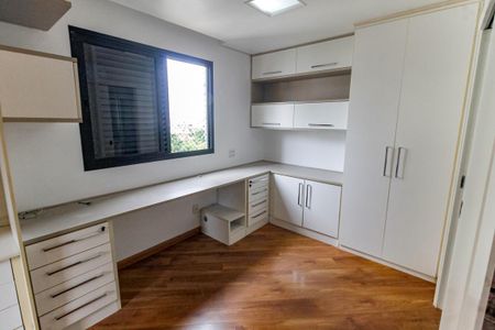 Apartamento à venda com 70m², 1 quarto e 2 vagas Apartamento à venda com 70m², 1 quarto e 2 vagasSuíte - armários