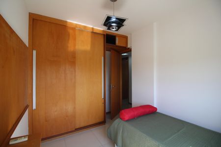 Apartamento à venda com 78m², 3 quartos e 1 vagaQuarto 2