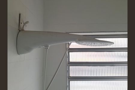 Banheiro de casa para alugar com 2 quartos, 100m² em Parada Inglesa, São Paulo
