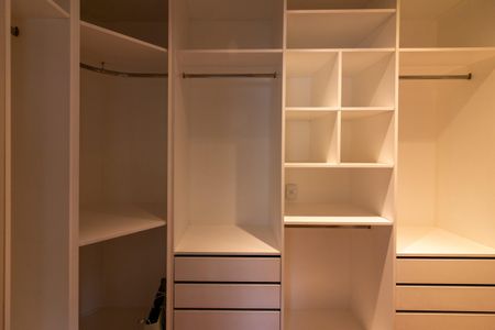 Apartamento para alugar com 170m², 4 quartos e 3 vagasCloset da suíte 2