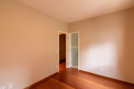 Apartamento para alugar com 170m², 4 quartos e 3 vagasSuíte 1