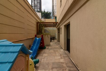 Apartamento para alugar com 170m², 4 quartos e 3 vagasÁrea comum - Playground